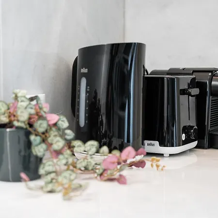 Daire Guestready - Little Johnny