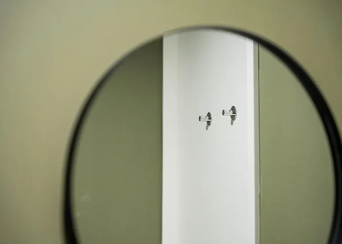 Guestready - Little Johnny *